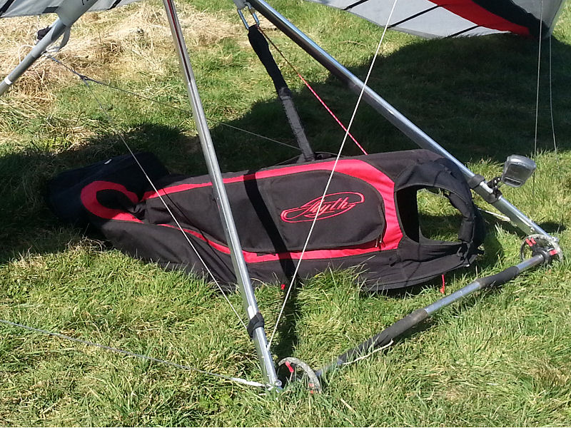 Hang Gliding Reviews The Aeros Myth 3 Harness